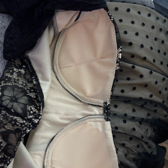 Formal dress lace top, bottom ankle fully lined never worn . Padded breast. - Picture 5 of 7